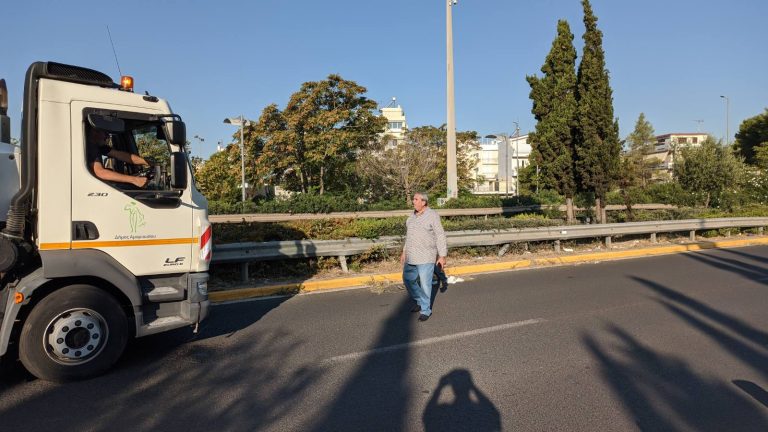 Κοινή επιχείρηση του Δήμου Αμαρουσίου και της Περιφέρειας Αττικής για τον καθαρισμό του διαζώματος της οδού Σπύρου Λούη – Δήμος Αμαρουσίου
