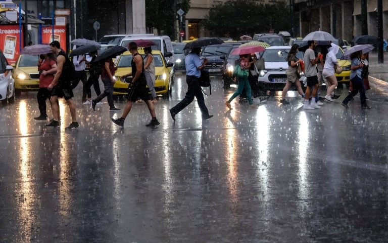 Επιδείνωση του καιρού με βροχές και πτώση θερμοκρασίας