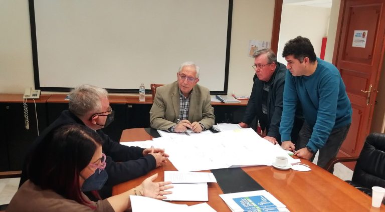Συνάντηση του Δημάρχου Αμαρουσίου Θεόδωρου Αμπατζόγλου με τον Περιβαλλοντικό και Πολιτιστικό Σύλλογο «Το Ρέμα της Φραγκοκκλησιάς» – Δήμος Αμαρουσίου