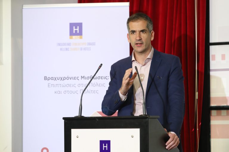 Μπακογιάννης για τα Airbnb: «Τώρα είναι ευκαιρία να υπάρξει ρύθμιση της βραχυχρόνιας μίσθωσης»