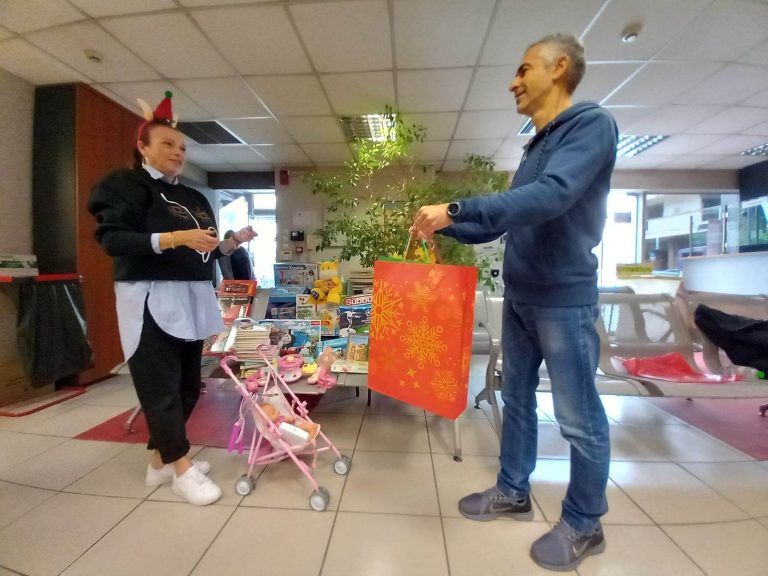 Κανένα παιδί χωρίς χριστουγεννιάτικο δώρο, γιατί όλοι μαζί μπορούμε! – Δήμος Χαλανδρίου