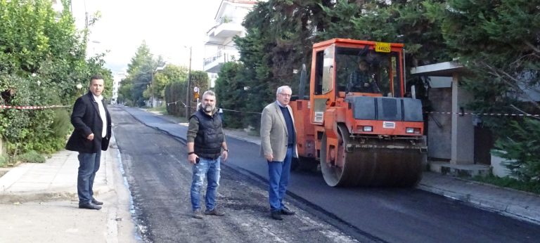 Αυτοψία του Δημάρχου Αμαρουσίου Θεόδωρου Αμπατζόγλου στα έργα ανακατασκευής – συντήρησης οδών στην πόλη – Δήμος Αμαρουσίου