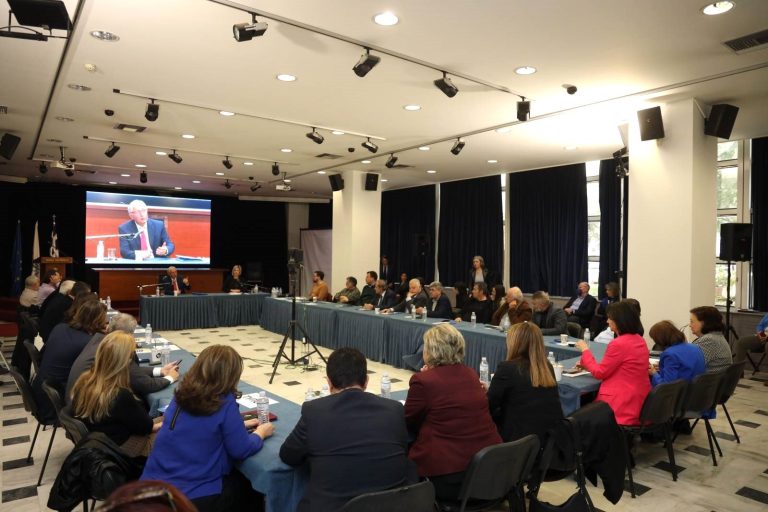 Στα μεγάλα ζητήματα της πόλης τοποθετήθηκε ο Δήμαρχος Αμαρουσίου Θ. Αμπατζόγλου στη συνέντευξη τύπου για την ανακοίνωση της υποψηφιότητας του στο Δημαρχιακό Αξίωμα – Δήμος Αμαρουσίου
