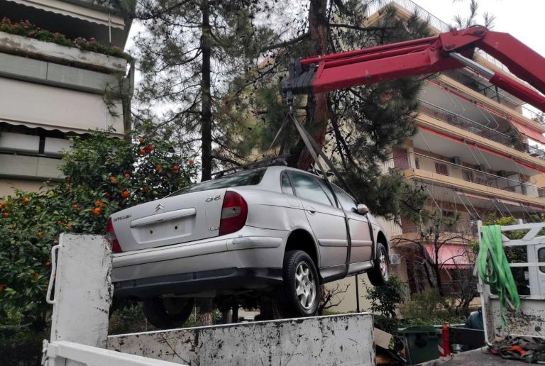 Απόσυρση 180 εγκαταλελειμμένων αυτοκινήτων από τις γειτονιές του Αμαρουσίου κατά την τελευταία 3ετία – Δήμος Αμαρουσίου