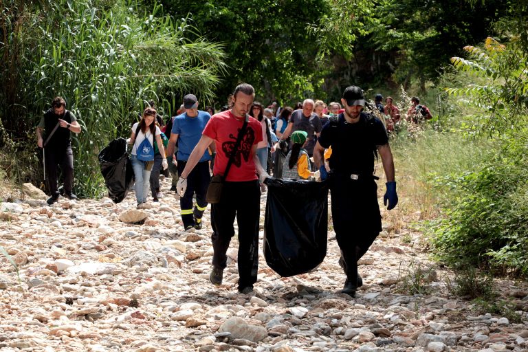 Δεκάδες εθελοντές στήριξαν τη δράση καθαρισμού της Ρεματιάς την Κυριακή 28 Μαΐου 2023 – Δήμος Χαλανδρίου