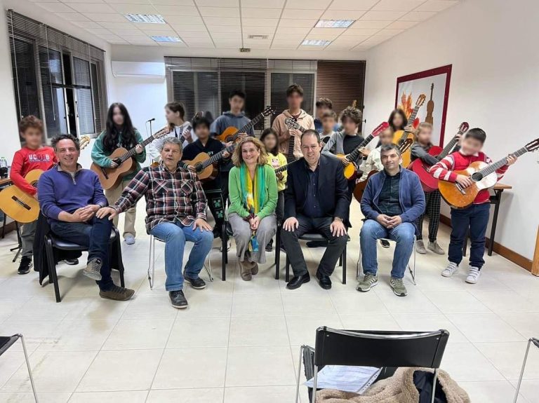 Με επιτυχία διεξήχθη το διήμερο σεμιναρίων-συναυλιών κιθάρας στο Δημοτικό Ωδείο Αμαρουσίου «Μίκης Θεοδωράκης» από την Κοινωφελή Επιχείρηση του Δήμου Αμαρουσίου – Δήμος Αμαρουσίου