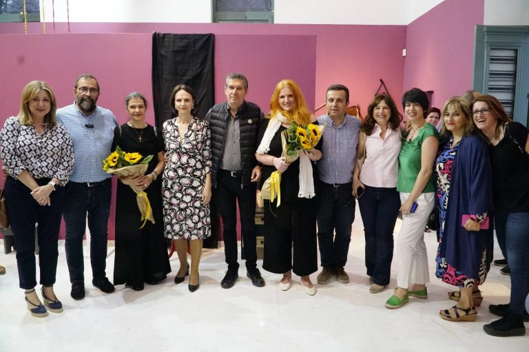 Εγκαινιάστηκε η έκθεση με τις πρωτότυπες δημιουργίες των σπουδαστών των Τμημάτων Εφαρμοσμένων Τεχνών, Κοσμήματος & Κοπτικής – Ραπτικής της ΚΕΔΑ – Δήμος Αμαρουσίου