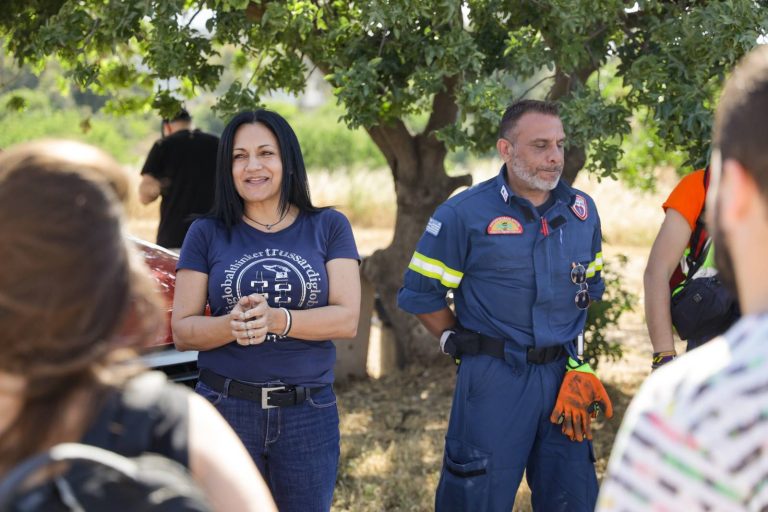 Με μεγάλη συμμετοχή, ο καθαρισμός του Κτήματος Καρέλλα από το Δήμο Αμαρουσίου – Δήμος Αμαρουσίου