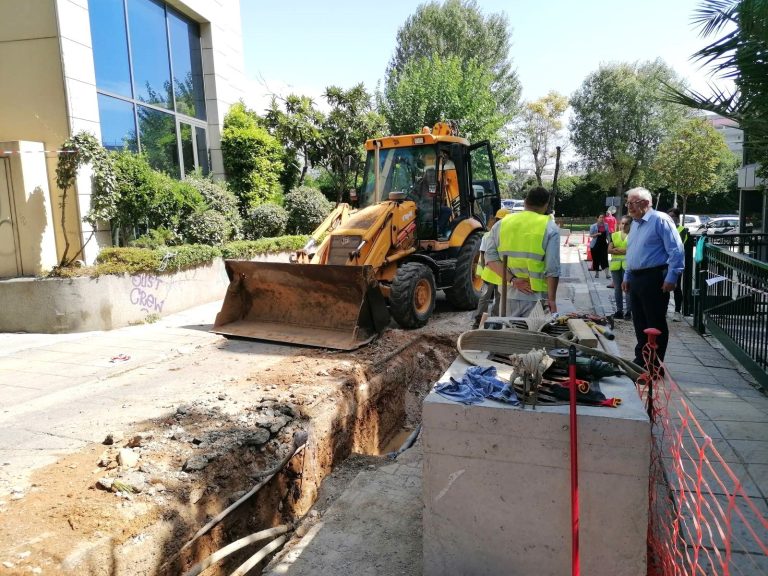 Νεότερη αυτοψία του Δημάρχου Αμαρουσίου Θεόδωρου Αμπατζόγλου σε αντιπλημμυρικά έργα στην πόλη – Δήμος Αμαρουσίου