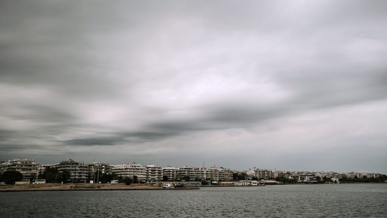 Βροχερός ο καιρός- Νοτιοδυτικοί άνεμοι 6 με 8 μποφόρ