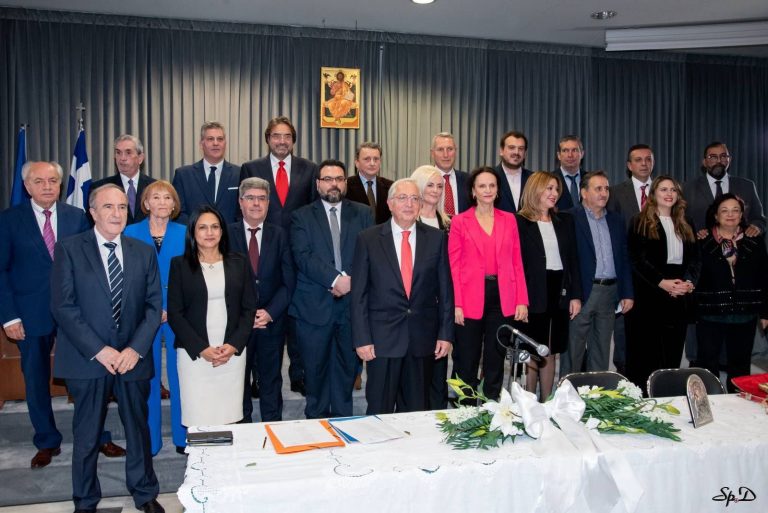 Ορκίστηκε ο Δήμαρχος Αμαρουσίου Θεόδωρος Αμπατζόγλου και τα μέλη του νέου Δημοτικού Συμβουλίου – Δήμος Αμαρουσίου