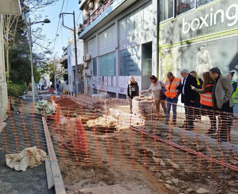 Αυτοψία του Δημάρχου Αμαρουσίου Θεόδωρου Αμπατζόγλου στο έργο ανακατασκευής της Κοιμήσεως Θεοτόκου – Δήμος Αμαρουσίου