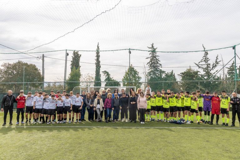 Μήνυμα συμπαράστασης και ελπίδας έστειλαν νεαροί αθλητές στους μικρούς αγωνιστές με καρκίνο – Δήμος Αμαρουσίου