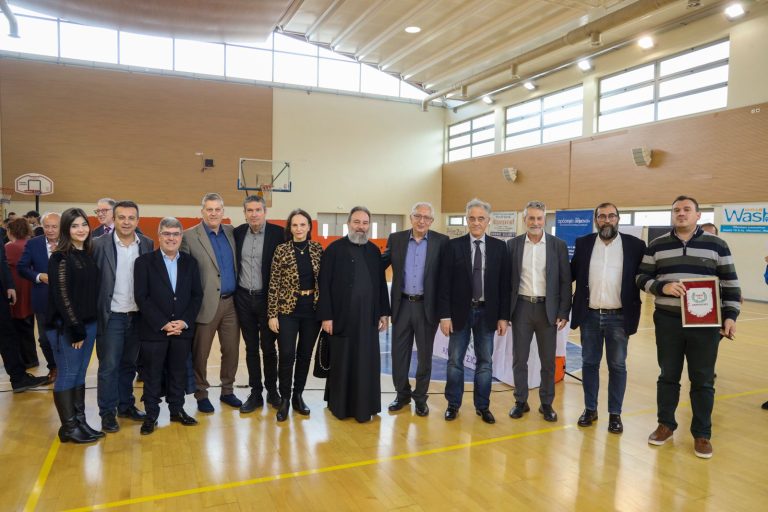 Στην εορταστική εκδήλωση του Αθλητικού Σωματείου «Νίκη Αμαρουσίου» για την κοπή της Πρωτοχρονιάτικης πίτας παρέστη ο Δήμαρχος Αμαρουσίου Θ. Αμπατζόγλου – Δήμος Αμαρουσίου
