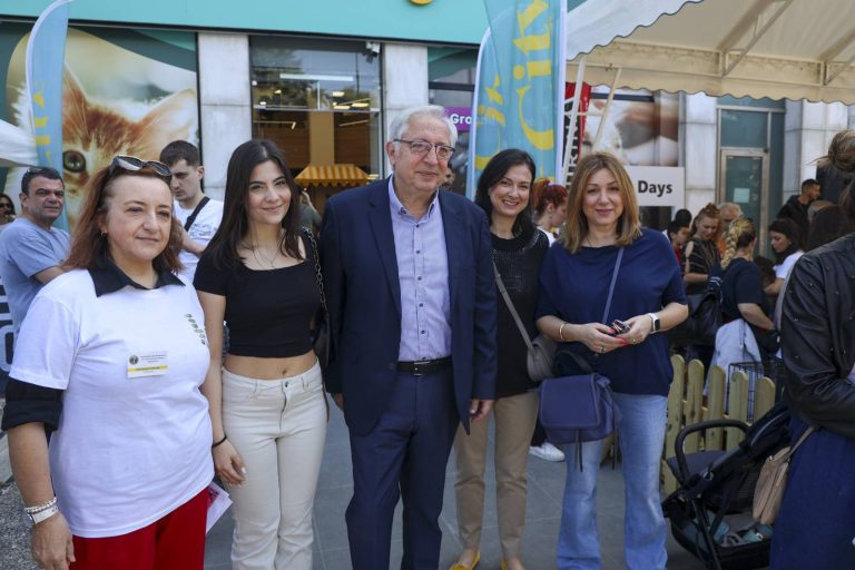 Παρουσία του Δημάρχου Αμαρουσίου Θ. Αμπατζόγλου η 16η δράση υιοθεσίας “Pet City – topetmou.gr” στο Μαρούσι – Δήμος Αμαρουσίου