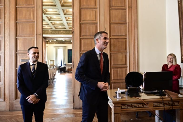 Η παράταξη του Κώστα Μπακογιάννη ψήφισε την πρόταση του Χάρη Δούκα για το Λόφο του Στρέφη