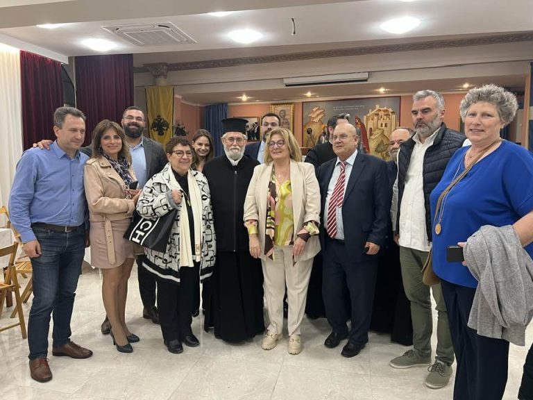 Με λαμπρότητα και συμμετοχή πλήθους κόσμου πραγματοποιήθηκαν οι εκδηλώσεις του εορτασμού της Ζωοδόχου Πηγής και της αναβίωσης του πατροπαράδοτου εθίμου ‘Κεσκέκι’ στη Δ.Κ Μελισσίων