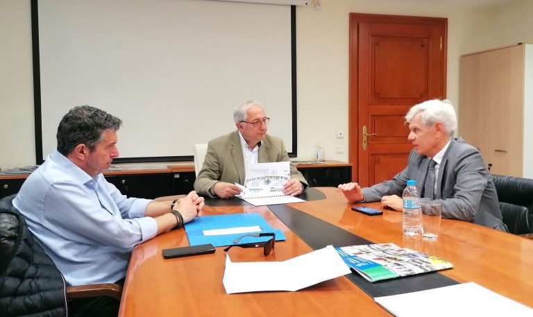 Συνάντηση του Δημάρχου Αμαρουσίου Θ. Αμπατζόγλου με τον Πρόεδρο & Διευθύνοντα Σύμβουλο των Εκπαιδευτηρίων Δούκα Κ. Δούκα για την ανάπτυξη συνεργασίας και κοινών δράσεων – Δήμος Αμαρουσίου