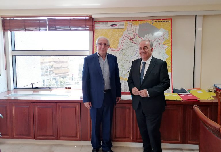 Συνάντηση του Δημάρχου Αμαρουσίου Θ. Αμπατζόγλου με τον Αναπληρωτή Υπουργό Εθνικής Οικονομίας και Οικονομικών Ν. Παπαθανάση – Δήμος Αμαρουσίου