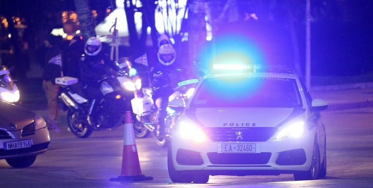 Λιόσια: Απανθρακωμένο πτώμα άνδρα σε αυλή σπιτιού – «Τον έκαψα γιατί δεν είχα χρήματα να τον θάψω», είπε ο γιος