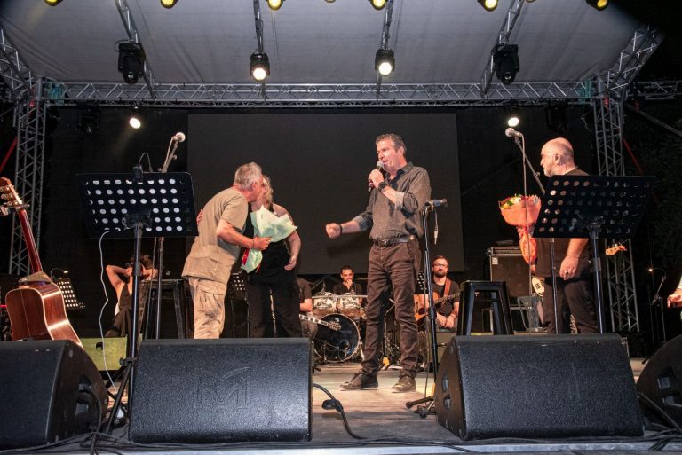 Μουσικές περιπλανήσεις και ταξίδια στο κόσμο μοιράστηκαν με το κοινό ο Παντελής Θαλασσινός και ο Μπάμπης Στόκας με την Ελεάνα Βαρελά στο Φεστιβάλ του Δήμου Αμαρουσίου – Δήμος Αμαρουσίου