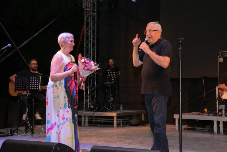 Με τις σπουδαίες ερμηνείες της Μελίνας Κανά και του Αλέξανδρου Κτιστάκη διασκέδασε το Μαρουσιώτικο κοινό – Δήμος Αμαρουσίου
