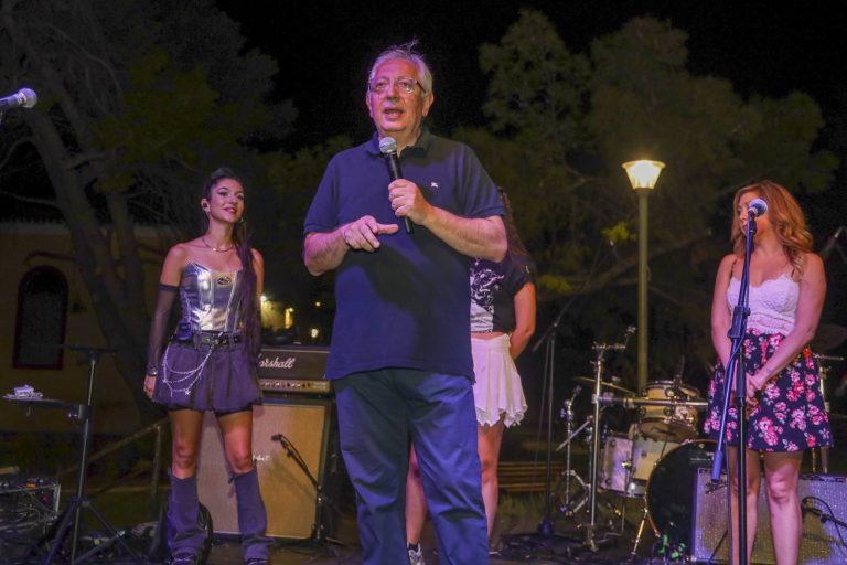 Παρουσία του Δημάρχου Αμαρουσίου Θεόδωρου Αμπατζόγλου το #BEACTIVE Night και το Φεστιβάλ ARTΕΜΕΙΣ 2024 στο κέντρο της πόλης – Δήμος Αμαρουσίου
