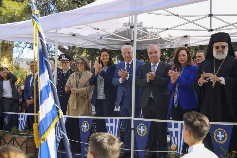 Το Μαρούσι σημαιοστολισμένο τίμησε με ιδιαίτερη λαμπρότητα τους ήρωες του Έπους του ’40 στην Εθνική Επέτειο της 28ης Οκτωβρίου – Δήμος Αμαρουσίου