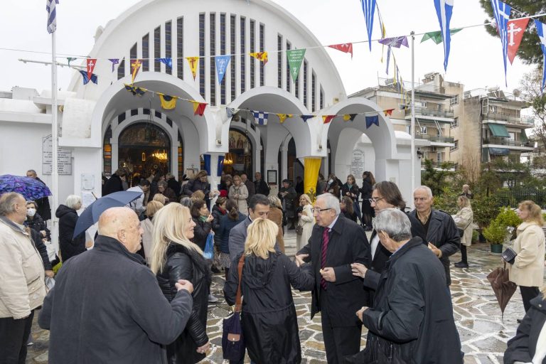 Παρουσία του Δημάρχου Αμαρουσίου Θ. Αμπατζόγλου και πλήθους πιστών ο εορτασμός του Ι.Ν. Αγίου Νικολάου στο Μαρούσι – Δήμος Αμαρουσίου