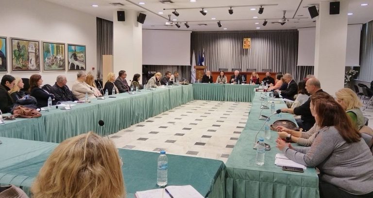 Συνάντηση του Δημάρχου Αμαρουσίου Θεόδωρου Αμπατζόγλου με τις Διευθύνσεις Β΄βάθμιας Εκπαίδευσης των Σχολείων του Δήμου Αμαρουσίου – Δήμος Αμαρουσίου