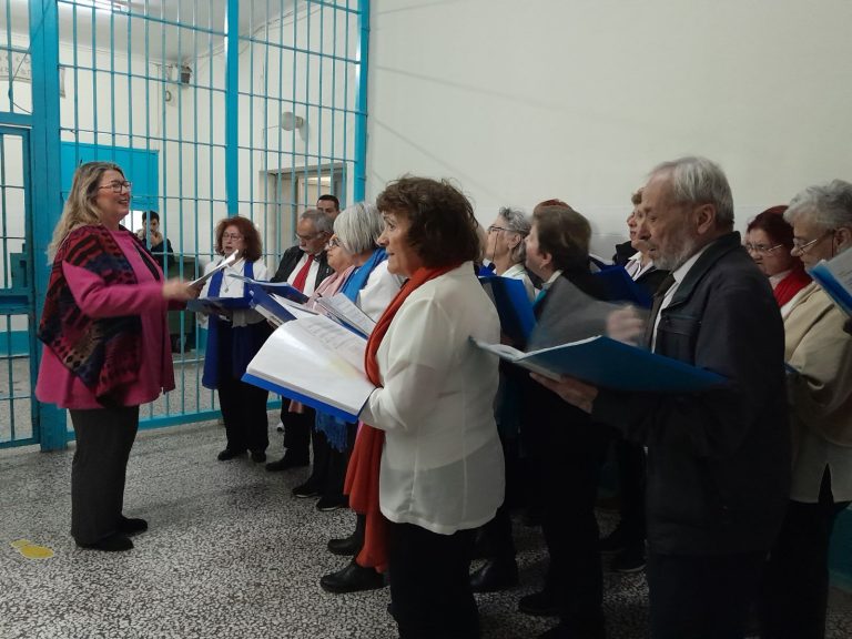 Χριστουγεννιάτικη συναυλία της Πολυφωνικής Χορωδίας 60+ για τους κρατούμενους του Κορυδαλλού – Δήμος Χαλανδρίου