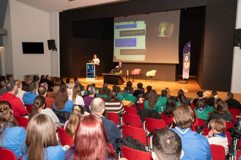 Δράση ενημέρωσης και ευαισθητοποίησης για την ασφαλή πλοήγηση στο διαδίκτυο από το 2ο Σύστημα Προσκόπων Αμαρουσίου, με την υποστήριξη του Δήμου Αμαρουσίου – Δήμος Αμαρουσίου