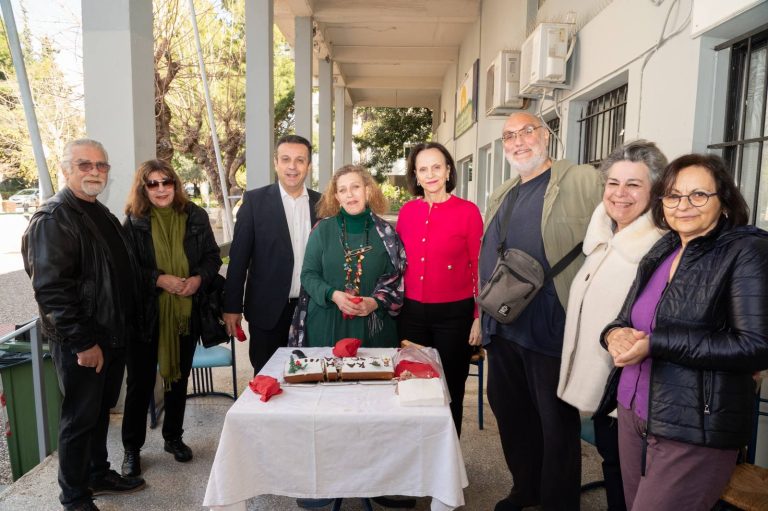 Στην κοπή της βασιλόπιτας του Εξωραϊστικού Πολιτιστικού Συλλόγου «Ο Άγιος Κωνσταντίνος» εκπροσωπήθηκε ο Δήμος Αμαρουσίου – Δήμος Αμαρουσίου