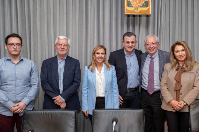 Τη μεγάλη σημασία της Τεχνητής Νοημοσύνης στην υγεία ανέδειξαν καταξιωμένοι και ειδικοί επιστήμονες σε εκδήλωση στο Δημαρχείο Αμαρουσίου – Δήμος Αμαρουσίου