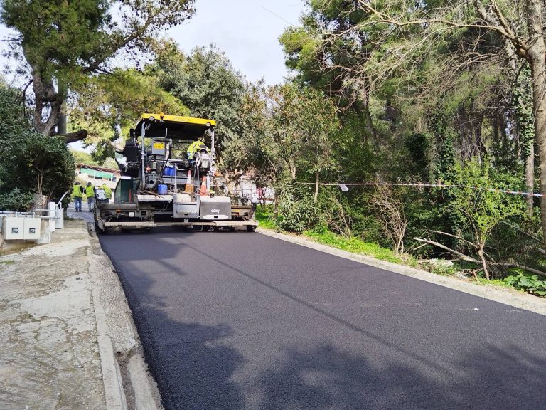 Συνέχεια ασφαλτοστρώσεων σε Ανάβρυτα και Νέα Λέσβο – Δήμος Αμαρουσίου