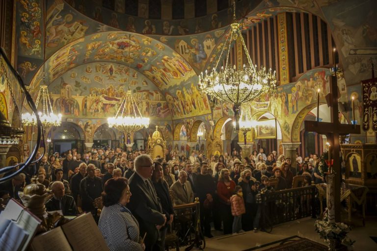 Παρουσία του Δημάρχου Αμαρουσίου Θ. Αμπατζόγλου η “Ακολουθία των Παθών” στον Ι.Ν. Αγίου Νικολάου – Δήμος Αμαρουσίου