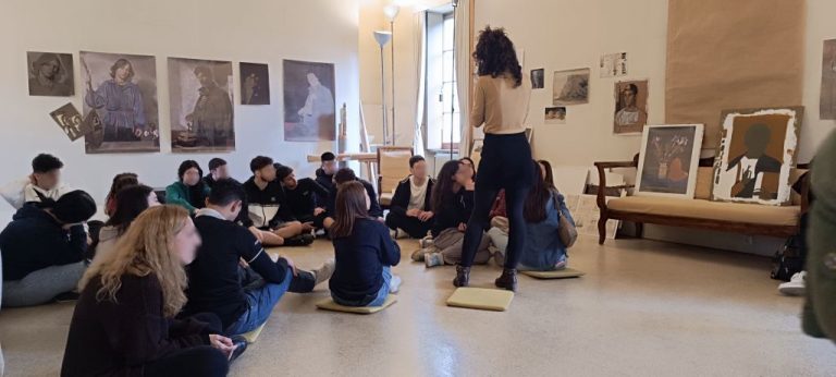 Περιπατητική διαδρομή των μαθητών Β’ τάξης του 3ου ΓΕΛ σε σημαντικούς πολιτιστικούς σταθμούς, με πρωτοβουλία του Δήμου Αμαρουσίου – Δήμος Αμαρουσίου
