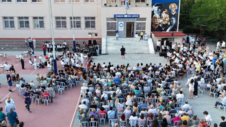 Μεγάλες και εντυπωσιακές τοιχογραφίες σε 10+1 σχολεία του Δήμου Αμαρουσίου – Δήμος Αμαρουσίου