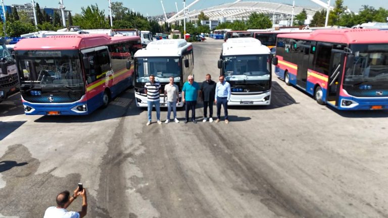Η ανανέωση του στόλου της Δημοτικής Συγκοινωνίας του Αμαρουσίου συνεχίζεται – Τέσσερα νέα σύγχρονα λεωφορεία, ενισχύουν τις ανάγκες της πόλης – Δήμος Αμαρουσίου