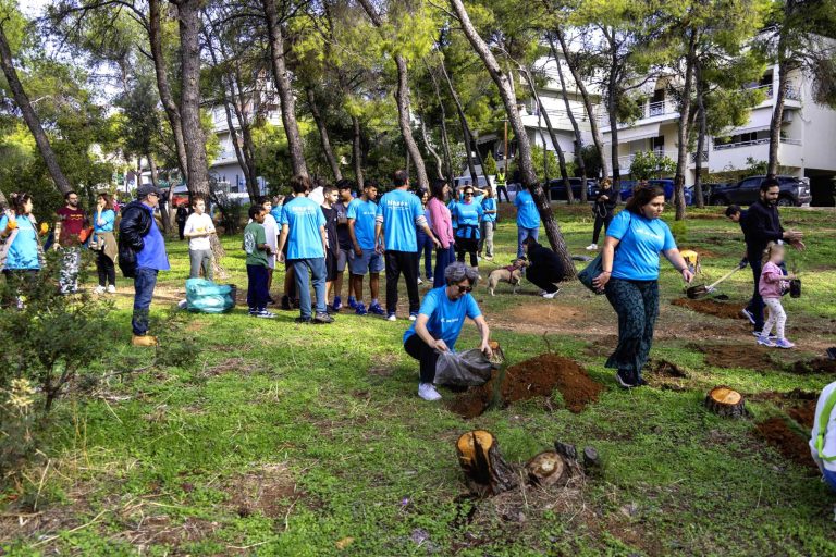 Δενδροφύτευση στη Νέα Λέσβο Αμαρουσίου με μεγάλη συμμετοχή πολιτών – Δήμος Αμαρουσίου
