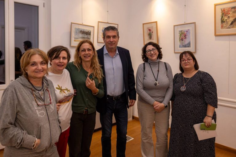 Εγκαινιάστηκε η Έκθεση Ζωγραφικής της εικαστικού Χρυσάνθης Ζάρρα-Σωτηροπούλου – Δήμος Αμαρουσίου