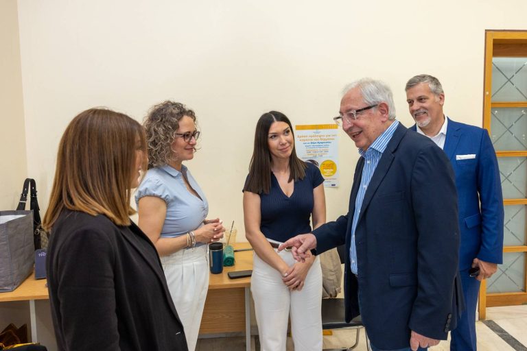 Με μεγάλη συμμετοχή πολιτών η πρώτη ημέρα της δράσης πρόληψης για τον καρκίνο του δέρματος στο Δημαρχείο Αμαρουσίου – Δήμος Αμαρουσίου